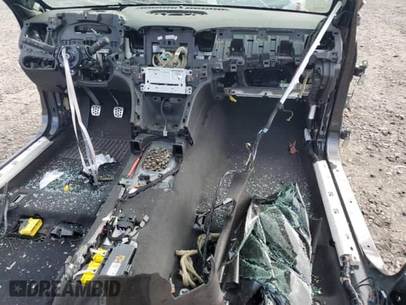 2015 Chevrolet SS с VIN 6G3F25RW3FL126386, выставлен на аукционе Copart как лот 45517855 с пробегом Не указан миль и Списание • Salvage title. История ставок и продаж доступна на DreamBid. Изображение 8.