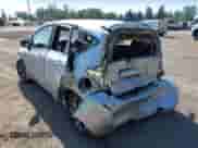 2015 Nissan Note SV z VIN 3N1CE2CP8FL387141, wystawiony jako IAAI lot #42407924 z przebiegiem 216 756 mil mil oraz . Historia ofert i sprzedaży dostępna na DreamBid. Obrazek 3.