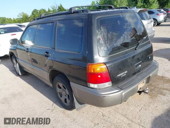 1999 Subaru Forester S with VIN JF1SF6552XH736647, listed as a IAAI auction lot 42565079 with 215,244 mi miles and . Bid and sale history available at DreamBid. Image 3.