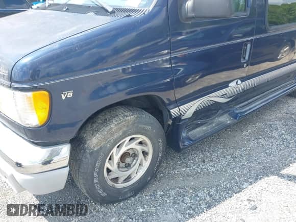 2002 Ford Econoline Cargo Recreational with VIN 1FDRE14W62HB28451, listed as a IAAI auction lot 42984132 with 99,232 mi miles and . Bid and sale history available at DreamBid. Image 6.