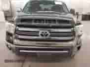 2017 Toyota Tundra Platinum с VIN 5TFAY5F12HX655824, выставлен на аукционе IAAI как лот 42902032 с пробегом 116 161 миль миль и . История ставок и продаж доступна на DreamBid. Изображение 19.