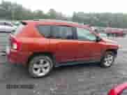 2012 Jeep Compass Sport z VIN 1C4NJDBB9CD675271, wystawiony jako IAAI lot #43279710 z przebiegiem 147 817 mil mil oraz . Historia ofert i sprzedaży dostępna na DreamBid. Obrazek 13.