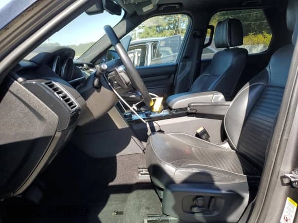 2017 Land Rover Discovery HSE Luxury z VIN SALRHBBV5HA028198, wystawiony jako Copart lot #86808135 z przebiegiem 93 445 mil mil oraz Czysty tytuł • Clean title. Historia ofert i sprzedaży dostępna na DreamBid. Obrazek 7.