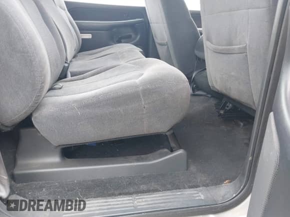 2002 Chevrolet Silverado 1500HD LT с VIN 1GCGK13U02F157489, выставлен на аукционе IAAI как лот 42789384 с пробегом Не указан миль и . История ставок и продаж доступна на DreamBid. Изображение 8.