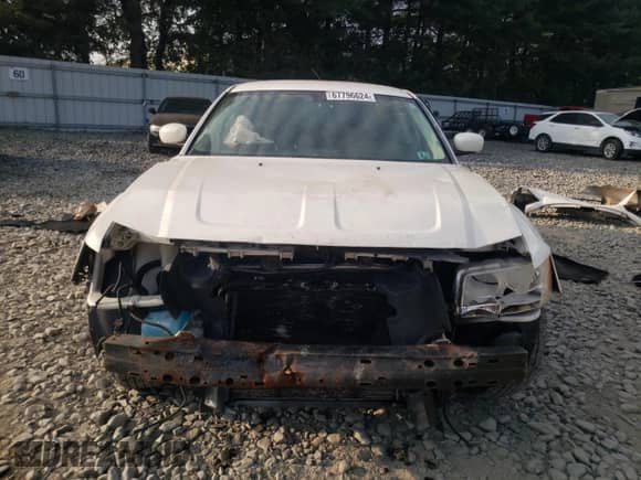 2008 Dodge Magnum SXT with VIN 2D4FV37V68H242364, listed as a Copart auction lot 67796624 with 232,497 mi miles and Salvage title. Bid and sale history available at DreamBid. Image 5.