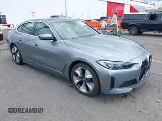 2023 BMW i4 eDrive35 с VIN WBY43AW08PFP96671, выставлен на аукционе IAAI как лот 42290283 с пробегом 5 978 миль миль и . История ставок и продаж доступна на DreamBid. Изображение 1.