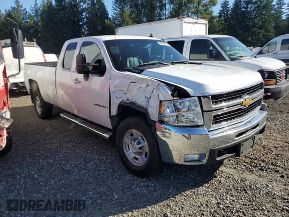 2008 Chevrolet Silverado 2500HD LTZ with VIN 1GCHK29608E196553, listed as a Copart auction lot 64336865 with 327,823 mi miles and Salvage title. Bid and sale history available at DreamBid. Image 4.