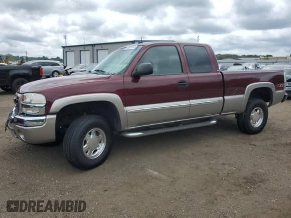 2003 GMC Sierra 1500 SLT with VIN 2GTEK19T331340237, listed as a Copart auction lot 68320575 with 208,733 mi miles and Salvage title. Bid and sale history available at DreamBid. Image 1.
