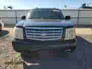 2004 Cadillac Escalade with VIN 1GYEC63T14R117880, listed as a Copart auction lot 63821425 with 284,645 mi miles and Clean title. Bid and sale history available at DreamBid. Image 5.