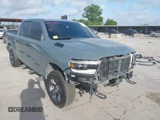 2021 Ram 1500 Big Horn z VIN 1C6SRFFTXMN558862, wystawiony jako IAAI lot #42527877 z przebiegiem 74 921 mil mil oraz . Historia ofert i sprzedaży dostępna na DreamBid. Obrazek 1.