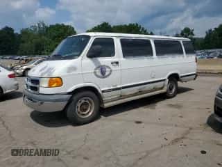 2001 Dodge Passenger z VIN 2B5WB35Z11K561071, wystawiony jako Copart lot #65120655 z przebiegiem 81 070 mil mil oraz Czysty tytuł • Clean title. Historia ofert i sprzedaży dostępna na DreamBid. Obrazek 1.