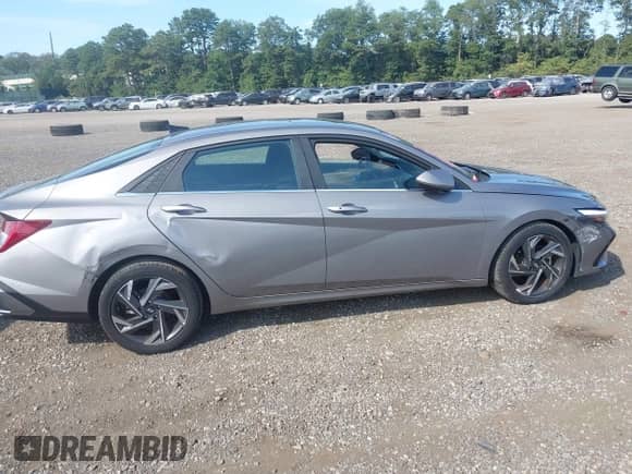 2024 Hyundai Elantra SEL with VIN KMHLS4DG4RU694067, listed as a IAAI auction lot 43202023 with 17,941 mi miles and . Bid and sale history available at DreamBid. Image 13.