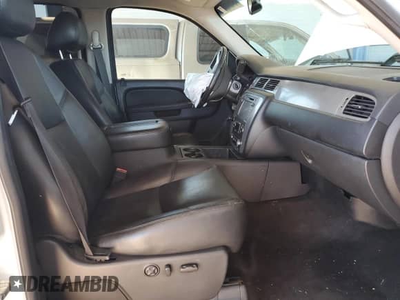 2013 Chevrolet Silverado 1500 LTZ with VIN 3GCPCTE09DG227608, listed as a Copart auction lot 84911185 with 136,123 mi miles and Salvage title. Bid and sale history available at DreamBid. Image 7.