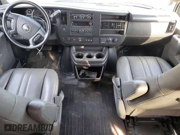 2022 Chevrolet Express Passenger LS с VIN 1GAZGNFP7N1272754, выставлен на аукционе Copart как лот 73560924 с пробегом 25 492 миль миль и Чистый • Clean title. История ставок и продаж доступна на DreamBid. Изображение 8.