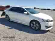 2014 Toyota Camry XLE with VIN 4T1BK1FK2EU026581, listed as a Copart auction lot 72011515 with 67,145 mi miles and Salvage title. Bid and sale history available at DreamBid. Image 4.