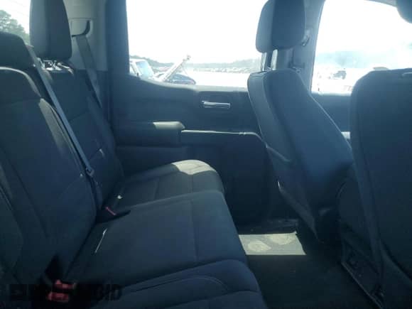 2024 Chevrolet Silverado 1500 Custom Trail Boss z VIN 3GCUDCE89RG392815, wystawiony jako Copart lot #70260445 z przebiegiem 29 021 mil mil oraz Szkoda całkowita • Salvage title. Historia ofert i sprzedaży dostępna na DreamBid. Obrazek 10.