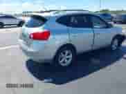 2008 Nissan Rogue S z VIN JN8AS58T98W005091, wystawiony jako IAAI lot #43342488 z przebiegiem 104 680 mil mil oraz . Historia ofert i sprzedaży dostępna na DreamBid. Obrazek 4.