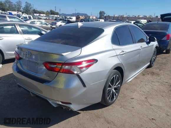 2019 Toyota Camry SE z VIN 4T1B11HK3KU197447, wystawiony jako IAAI lot #43301032 z przebiegiem 94 276 mil mil oraz . Historia ofert i sprzedaży dostępna na DreamBid. Obrazek 4.