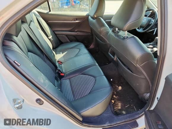 2023 Toyota Camry SE z VIN 4T1G11AK1PU099878, wystawiony jako Copart lot #81935255 z przebiegiem 59 629 mil mil oraz Szkoda całkowita • Salvage title. Historia ofert i sprzedaży dostępna na DreamBid. Obrazek 10.