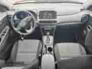 2020 Hyundai Kona SEL с VIN KM8K22AA3LU579242, выставлен на аукционе Copart как лот 71104095 с пробегом 68 533 миль миль и Списание • Salvage title. История ставок и продаж доступна на DreamBid. Изображение 8.