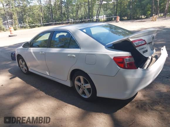 2012 Toyota Camry SE with VIN 4T1BF1FK1CU614490, listed as a IAAI auction lot 43164679 with 209,975 mi miles and . Bid and sale history available at DreamBid. Image 3.