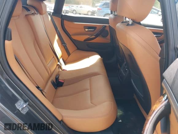 2019 BMW 4 Series 430i xDrive z VIN WBA4J3C51KBL08354, wystawiony jako IAAI lot #43080615 z przebiegiem 20 016 mil mil oraz . Historia ofert i sprzedaży dostępna na DreamBid. Obrazek 8.