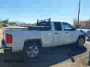 2017 Chevrolet Silverado 1500 Custom z VIN 1GCVKPEC9HZ281704, wystawiony jako IAAI lot #43386564 z przebiegiem 142 940 mil mil oraz . Historia ofert i sprzedaży dostępna na DreamBid. Obrazek 13.