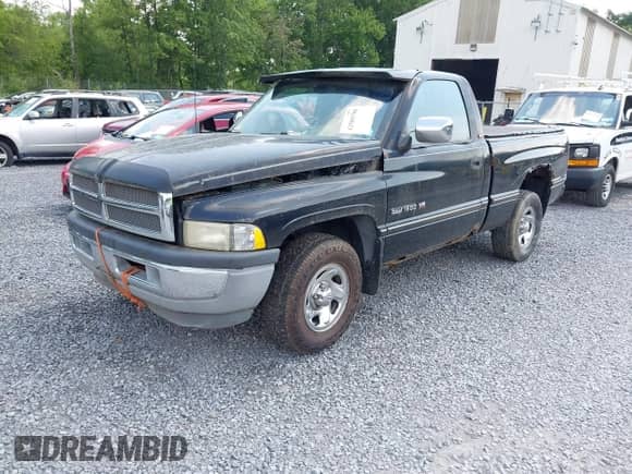1994 Dodge RAM with VIN 3B7HC16X9RM521491, listed as a IAAI auction lot 42589798 with 292,598 mi miles and . Bid and sale history available at DreamBid. Image 2.