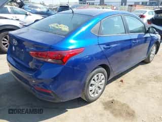 2022 Hyundai Accent SE z VIN 3KPC24A62NE186057, wystawiony jako IAAI lot #43226841 z przebiegiem 55 627 mil mil oraz . Historia ofert i sprzedaży dostępna na DreamBid. Obrazek 4.