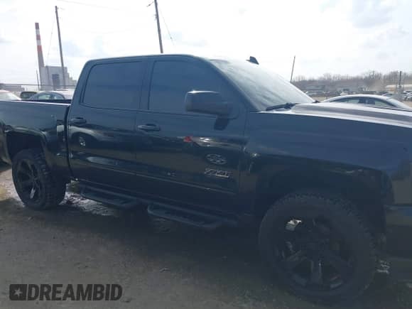2017 Chevrolet Silverado 1500 LTZ z VIN 3GCUKSEJ4HG269134, wystawiony jako IAAI lot #41772278 z przebiegiem 103 707 mil mil oraz . Historia ofert i sprzedaży dostępna na DreamBid. Obrazek 13.