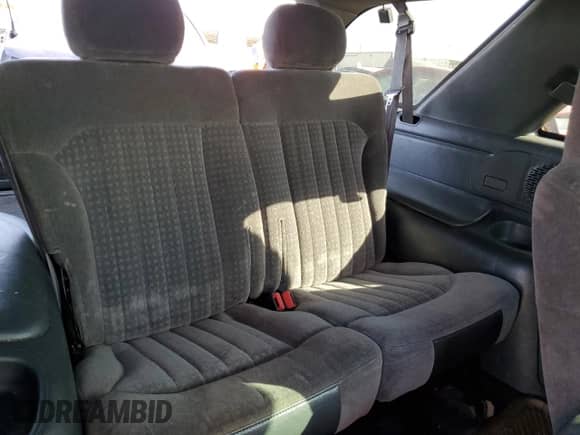 2001 Chevrolet Blazer LS z VIN 1GNCT18W91K189599, wystawiony jako Copart lot #74595674 z przebiegiem 208 309 mil mil oraz Szkoda całkowita • Salvage title. Historia ofert i sprzedaży dostępna na DreamBid. Obrazek 11.