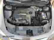 2012 Chevrolet Malibu 1LS z VIN 1G1ZB5E06CF322160, wystawiony jako Copart lot #84866225 z przebiegiem 84 438 mil mil oraz Szkoda całkowita • Salvage title. Historia ofert i sprzedaży dostępna na DreamBid. Obrazek 11.