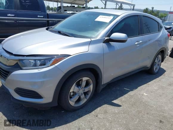 2022 Honda HR-V LX with VIN 3CZRU5H38NM711385, listed as a IAAI auction lot 42606153 with 29,573 mi miles and . Bid and sale history available at DreamBid. Image 2.