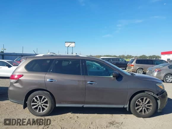 2015 Nissan Pathfinder SV с VIN 5N1AR2MN1FC663057, выставлен на аукционе IAAI как лот 40640761 с пробегом 265 360 миль миль и . История ставок и продаж доступна на DreamBid. Изображение 13.