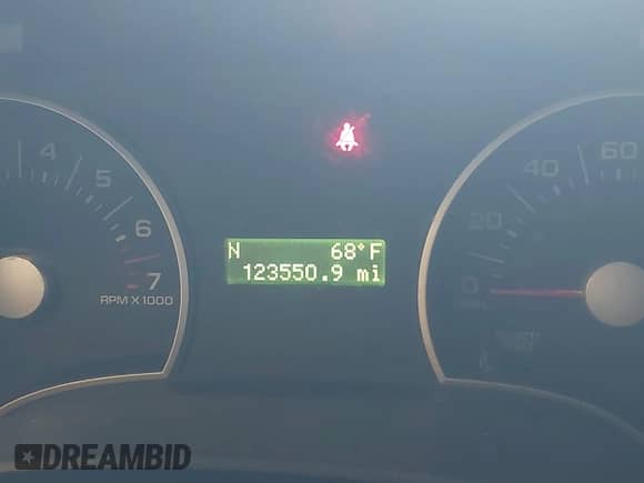 2008 Ford Explorer XLT с VIN 1FMEU73E38UB07487, выставлен на аукционе IAAI как лот 43136020 с пробегом 123 550 миль миль и . История ставок и продаж доступна на DreamBid. Изображение 15.