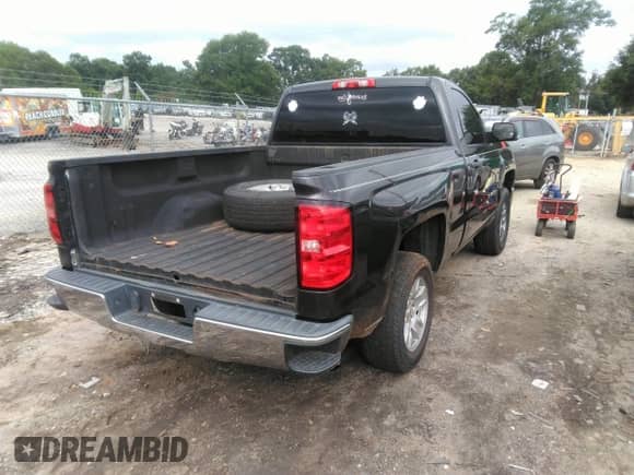 2015 Chevrolet Silverado 1500 LS z VIN 1GCNCPEH3FZ371727, wystawiony jako IAAI lot #42842793 z przebiegiem 148 157 mil mil oraz . Historia ofert i sprzedaży dostępna na DreamBid. Obrazek 4.