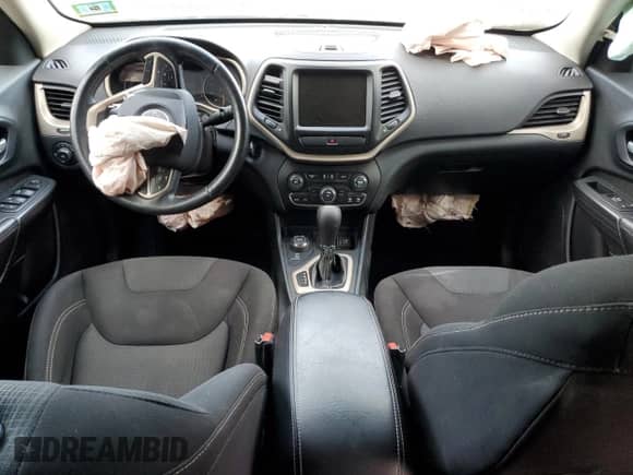 2016 Jeep Cherokee Latitude с VIN 1C4PJMCS9GW227839, выставлен на аукционе Copart как лот 90020335 с пробегом 107 719 миль миль и Списание • Salvage title. История ставок и продаж доступна на DreamBid. Изображение 8.