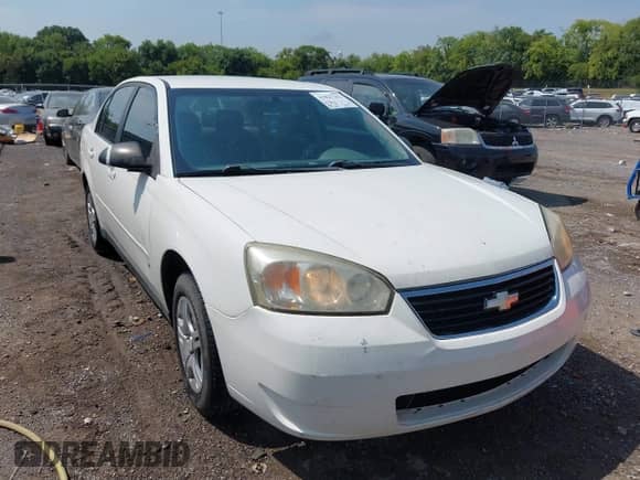 2008 Chevrolet Malibu Classic LS 1FL с VIN 1G1ZS58F28F111206, выставлен на аукционе IAAI как лот 43027362 с пробегом 197 480 миль миль и . История ставок и продаж доступна на DreamBid. Изображение 6.