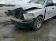 2012 Ram 1500 ST z VIN 3C6JD6DP4CG276742, wystawiony jako Copart lot #57086145 z przebiegiem 200 771 mil mil oraz Szkoda całkowita • Salvage title. Historia ofert i sprzedaży dostępna na DreamBid. Obrazek 13.