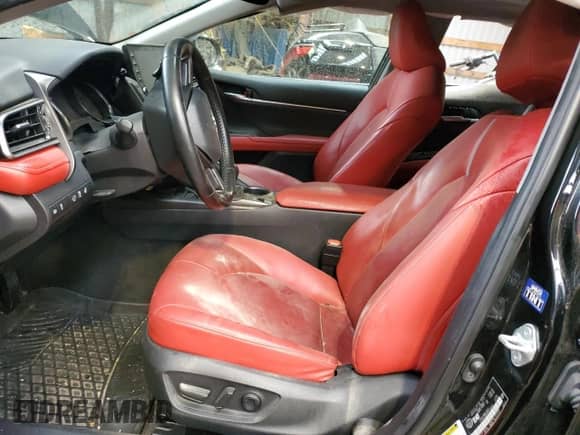 2022 Toyota Camry Hybrid XSE z VIN 4T1K31AK0NU578603, wystawiony jako Copart lot #67005175 z przebiegiem 187 205 mil mil oraz Szkoda całkowita • Salvage title. Historia ofert i sprzedaży dostępna na DreamBid. Obrazek 7.