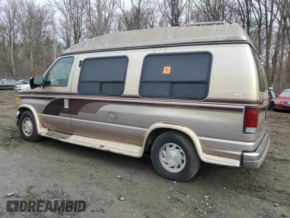 1995 Ford Econoline Cargo with VIN 1FDEE14N8SHA52902, listed as a Copart auction lot 44407505 with 81,474 mi miles and Salvage title. Bid and sale history available at DreamBid. Image 2.