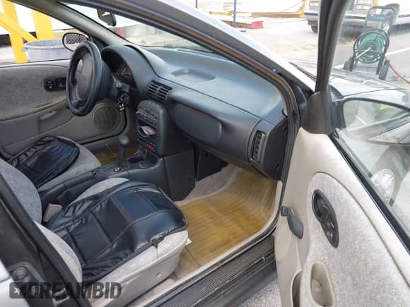 1997 Saturn SL with VIN 1G8ZH5285VZ117635, listed as a IAAI auction lot 42153929 with 193,224 mi miles and . Bid and sale history available at DreamBid. Image 5.