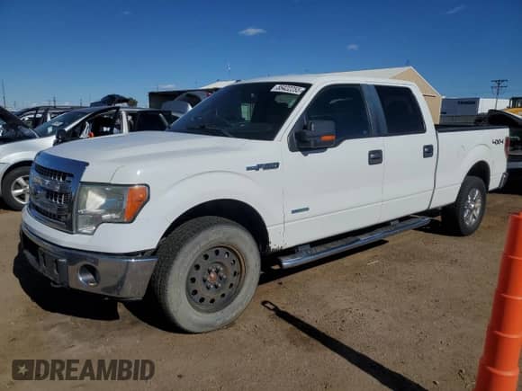 2013 Ford F-150 Lariat with VIN 1FTFW1ET2DKG29352, listed as a Copart auction lot 85422255 with 228,852 mi miles and Clean title. Bid and sale history available at DreamBid. Image 1.