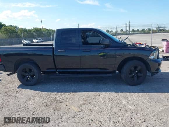 2018 Ram 1500 Express z VIN 1C6RR7FTXJS286833, wystawiony jako IAAI lot #41902890 z przebiegiem 29 560 mil mil oraz . Historia ofert i sprzedaży dostępna na DreamBid. Obrazek 14.