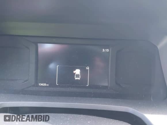 2024 Toyota Tacoma SR5 z VIN 3TMKB5FN7RM004138, wystawiony jako IAAI lot #41428936 z przebiegiem 13 625 mil mil oraz . Historia ofert i sprzedaży dostępna na DreamBid. Obrazek 7.