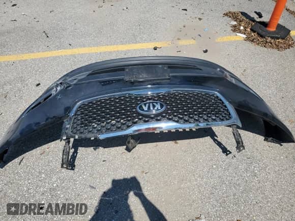 2016 Kia Sorento LX with VIN 5XYPG4A39GG048143, listed as a Copart auction lot 67832955 with 61,112 mi miles and Salvage title. Bid and sale history available at DreamBid. Image 12.