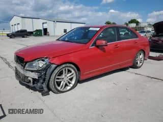 2013 Mercedes-Benz C 250 Sport с VIN WDDGF4HB9DR241699, выставлен на аукционе Copart как лот 81832535 с пробегом 197 507 миль миль и Списание • Salvage title. История ставок и продаж доступна на DreamBid. Изображение 1.