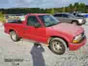 1998 Chevrolet S-10 LS z VIN 1GCCS14X2WK207801, wystawiony jako Copart lot #71512945 z przebiegiem 319 657 mil mil oraz Szkoda całkowita • Salvage title. Historia ofert i sprzedaży dostępna na DreamBid. Obrazek 4.