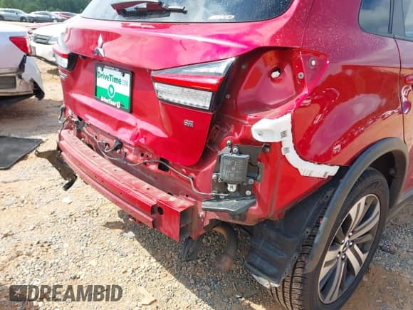 2021 Mitsubishi Outlander ES z VIN JA4ARUAU3MU019380, wystawiony jako IAAI lot #42869543 z przebiegiem 47 305 mil mil oraz . Historia ofert i sprzedaży dostępna na DreamBid. Obrazek 6.