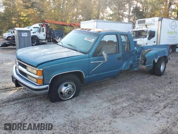 1997 Chevrolet Silverado 3500 с VIN 1GCHC39R8VF045821, выставлен на аукционе Copart как лот 78698034 с пробегом 127 490 миль миль и Списание • Salvage title. История ставок и продаж доступна на DreamBid. Изображение 1.